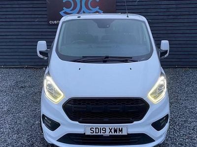 Used Ford Transit Custom Limited 130 HP (95 kW) 2019 White Van