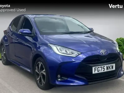 Used Toyota Yaris Design 116 HP (85 kW) 2025 Juniper blue (metallic paint) Hatchback
