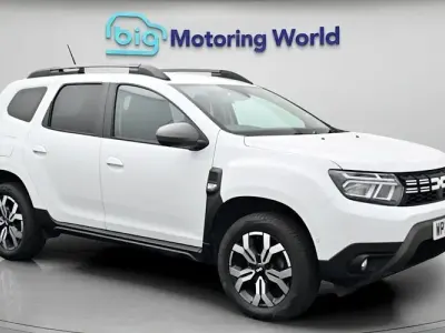 Käytetty Dacia Duster Journey 129 HP (94 kW) 2024 Valkoinen Katumaasturi