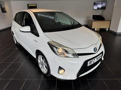 Used Toyota Yaris Trend 101 HP (74 kW) 2014 White Hatchback