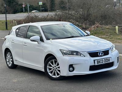 Lexus CT200h