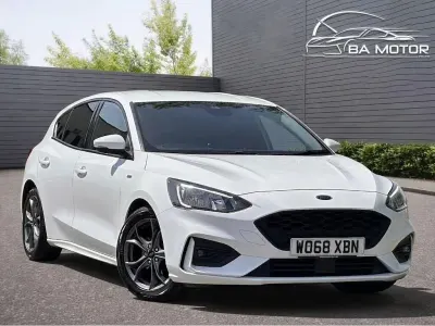 Used Ford Focus ST-Line 2019 White Hatchback