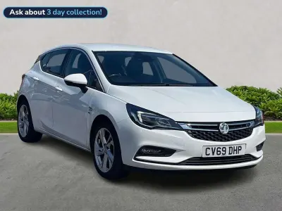 Used Vauxhall Astra SRi 150 HP (110 kW) 2019 White Hatchback