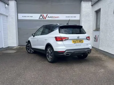 Begagnad Seat Arona FR 108 HK (79 kW) 2023 Vit SUV