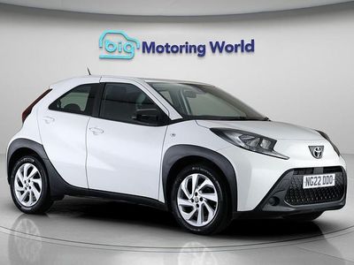Used Toyota Aygo X PURE 72 HP (52 kW) 2022 White SUV