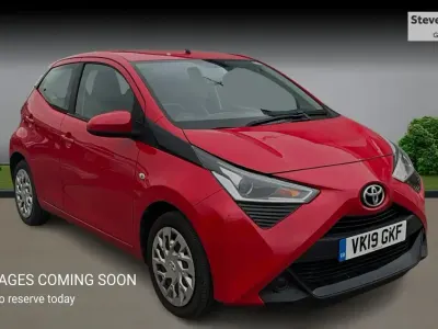 Used Toyota Aygo X-play 72 HP (52 kW) 2019 Red Hatchback
