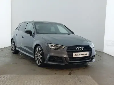 Używany Audi A3 Black Edition 116 KM (85 kW) 2019 Szary Sedan/Limuzyna