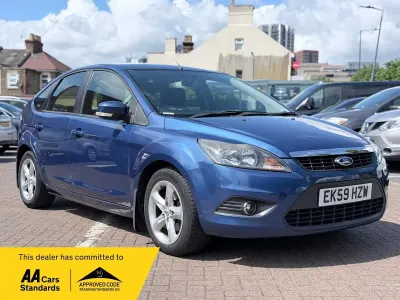 Usado Ford Focus Zetec 125 HP (91 kW) 2009 Azul Citadino