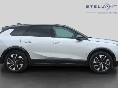 Used Vauxhall Grandland 154 kW (210 HP) 2025 Grey SUV