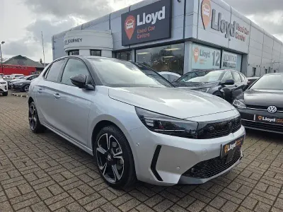 Usado Vauxhall Corsa Ultimate 100 HP (73 kW) 2025 Cinzento Citadino