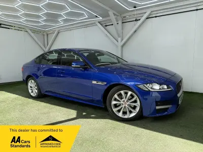 Used Jaguar XF R-Sport 180 HP (132 kW) 2018 Blue Sedan