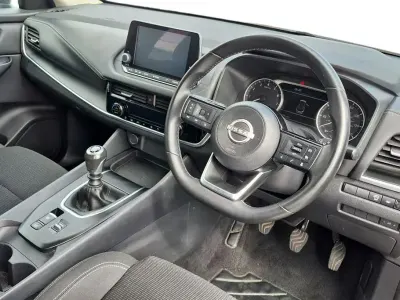 Used Nissan Qashqai Acenta Premium 140 HP (102 kW) 2024 Silver SUV