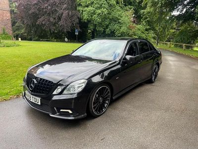 Usado Mercedes E350 231 HP (169 kW) 2009 Preto Sedan