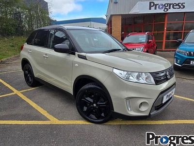 Used Suzuki Vitara SZ-T 120 HP (88 kW) 2016 Cream/black SUV