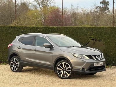 Used Nissan Qashqai Tekna 110 HP (80 kW) 2016 Grey SUV
