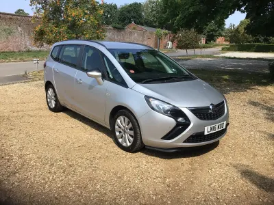 Used Vauxhall Zafira Tourer Design Edition 140 HP (102 kW) 2016 Silver MPV