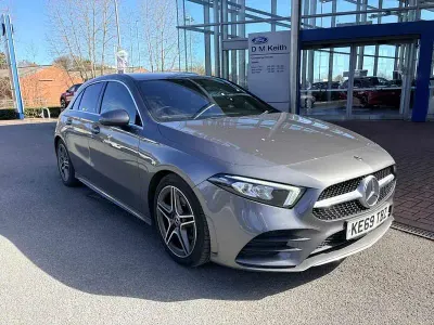 Begagnad Mercedes A200 AMG line 2020 Grå Halvkombi