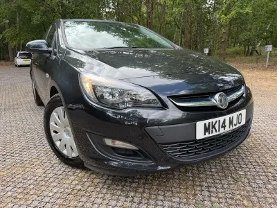 Used Vauxhall Astra S 130 HP (95 kW) 2014 Black Hatchback