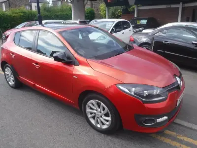 Used Renault Mégane III LIMITED 110 HP (80 kW) 2016 Red Hatchback