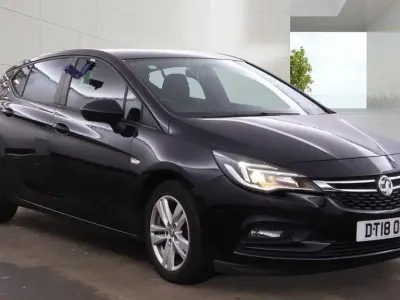Used Vauxhall Astra 110 HP (80 kW) 2018 Black Hatchback