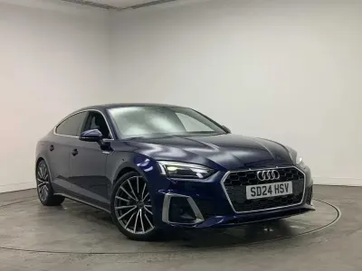 Usado Audi A5 Sportback S-Line 200 HP (147 kW) 2024 Azul Citadino