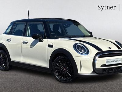 Used Mini Cooper Classic 134 HP (98 kW) 2022 White Hatchback