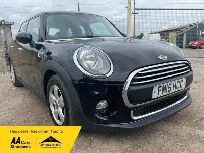 Usado Mini ONE Hatch 102 CV (75 kW) 2015 Negro Utilitario