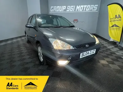 Used Ford Focus Ghia 2004 Grey Hatchback