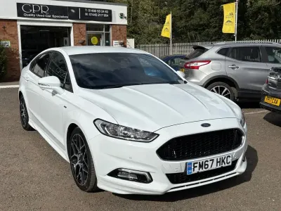 Used Ford Mondeo ST-Line 180 HP (132 kW) 2018 White Hatchback