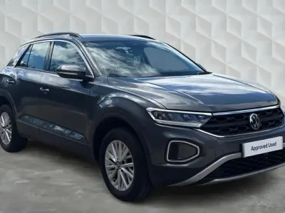 Used VW T-Roc Life 150 HP (110 kW) 2023 Indium grey SUV