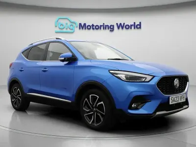 Second-hand MG ZS 2023 Albastru SUV