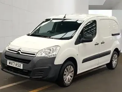 Used Citroën Berlingo 100 HP (73 kW) 2017 White MPV