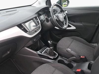 Used Vauxhall Crossland X S 82 HP (60 kW) 2020 White SUV