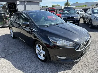 Used Ford Focus Zetec 115 HP (84 kW) 2015 Black Hatchback