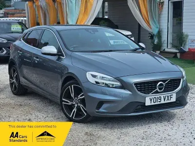 Used Volvo V40 R-Design 2019 Grey