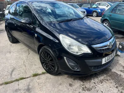 Used Vauxhall Corsa 90 HP (66 kW) 2011 Black Hatchback