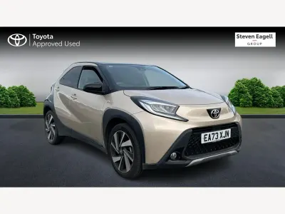 Used Toyota Aygo X 72 HP (52 kW) 2023 Beige SUV