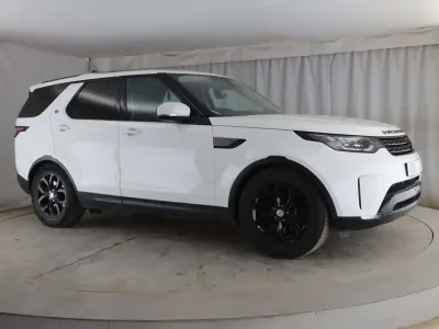 Used Land Rover Discovery 5 SE 2017 White SUV