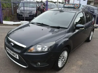 Used Ford Focus Titanium 2009 Grey Hatchback