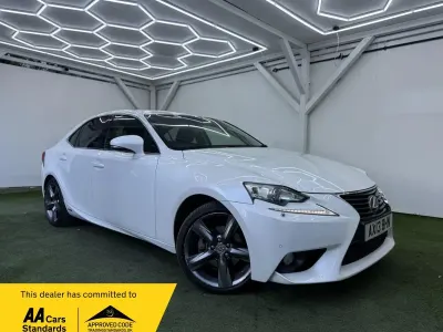 Used Lexus IS300h 223 HP (164 kW) 2013 White Sedan