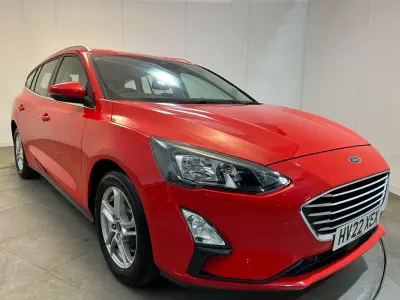 Używany Ford Focus Zetec 125 KM (91 kW) 2022 Czerwony Kombi