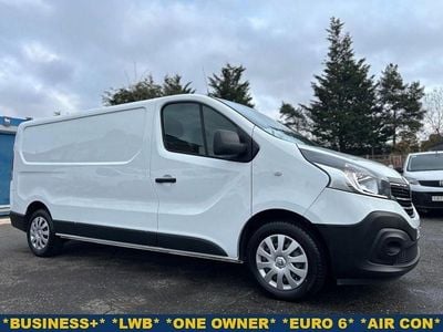 White Used 2021 Renault Trafic Business MPV | £10,500 (Good price)