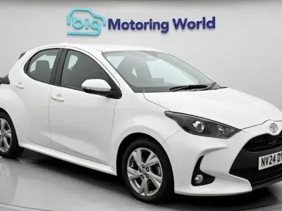 Used Toyota Yaris 116 HP (85 kW) 2024 White Hatchback