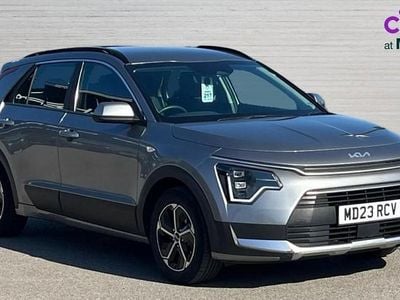 Używany Kia Niro 139 KM (102 kW) 2023 Szary SUV