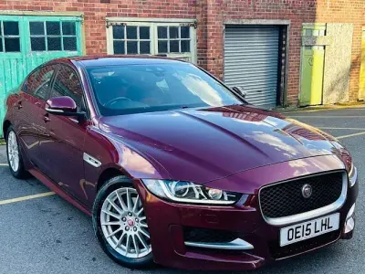 Used Jaguar XE R-Sport 163 HP (119 kW) 2015 Red Sedan