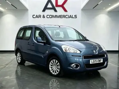 Used Peugeot Partner Tepee S 92 HP (67 kW) 2015 Blue MPV