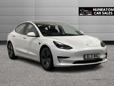 Used Tesla Model 3 Standard Range Plus 366 kW (498 HP) 2021 White Sedan