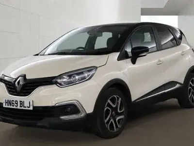 Used Renault Captur Iconic 90 HP (66 kW) 2019 Cream/black SUV