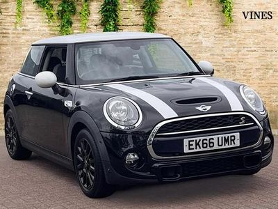 Usado Mini Cooper S Hatch 189 CV (139 kW) 2016 Negro Utilitario