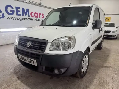 Begagnad Fiat Doblò 85 HK (62 kW) 2009 Vit Minibuss
